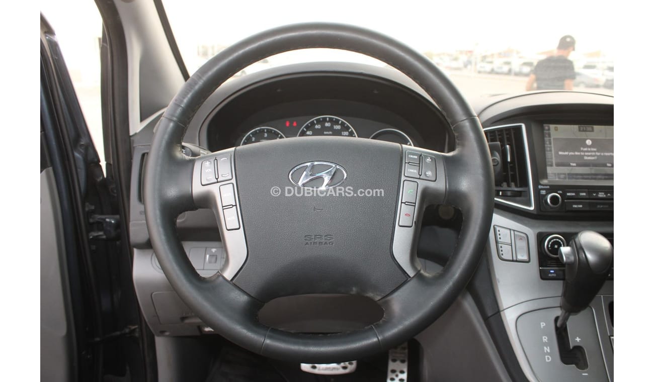 Hyundai H1 Starex Hyundai H-1 Starex GCC 2018 in excellent condition