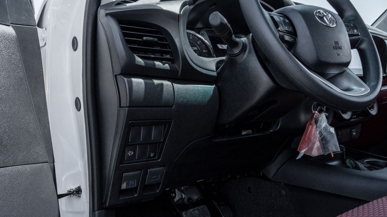 Toyota Hilux 2026 Toyota Hilux SC  GL2 2.8L AT Diesel (White-Red)