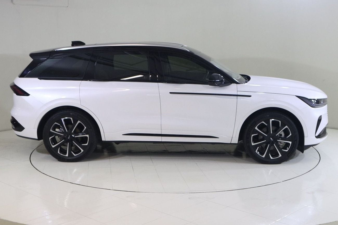 لينكولن ناوتيلوس PRESIDENTIAL /NAU425H / AL TAYER MOTORS AL QOUZ SHOWROOM