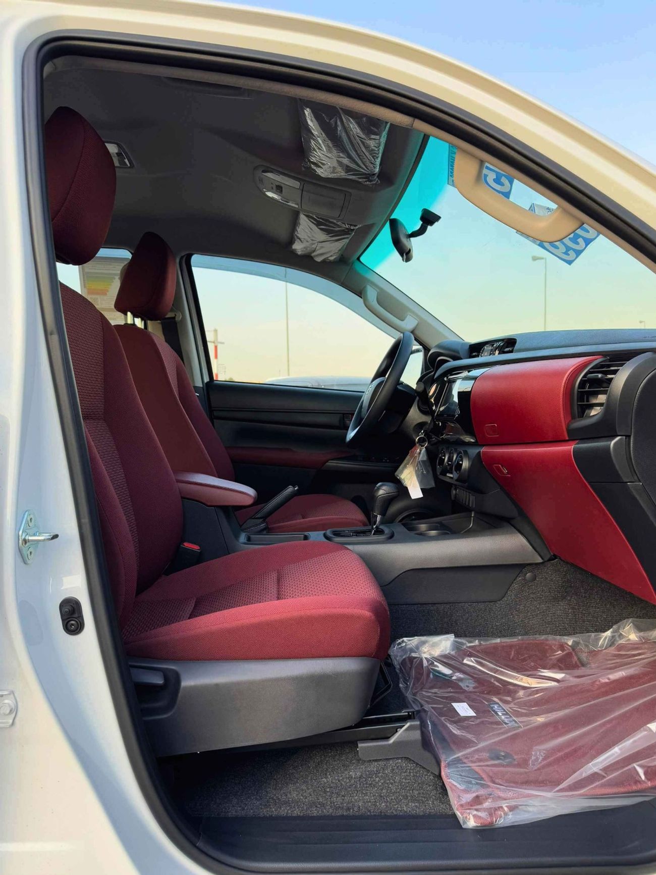 Toyota Hilux DC / A/T / 2.4L V4 DIESEL / PWR WINDOW / 4WD (CODE # 69016)