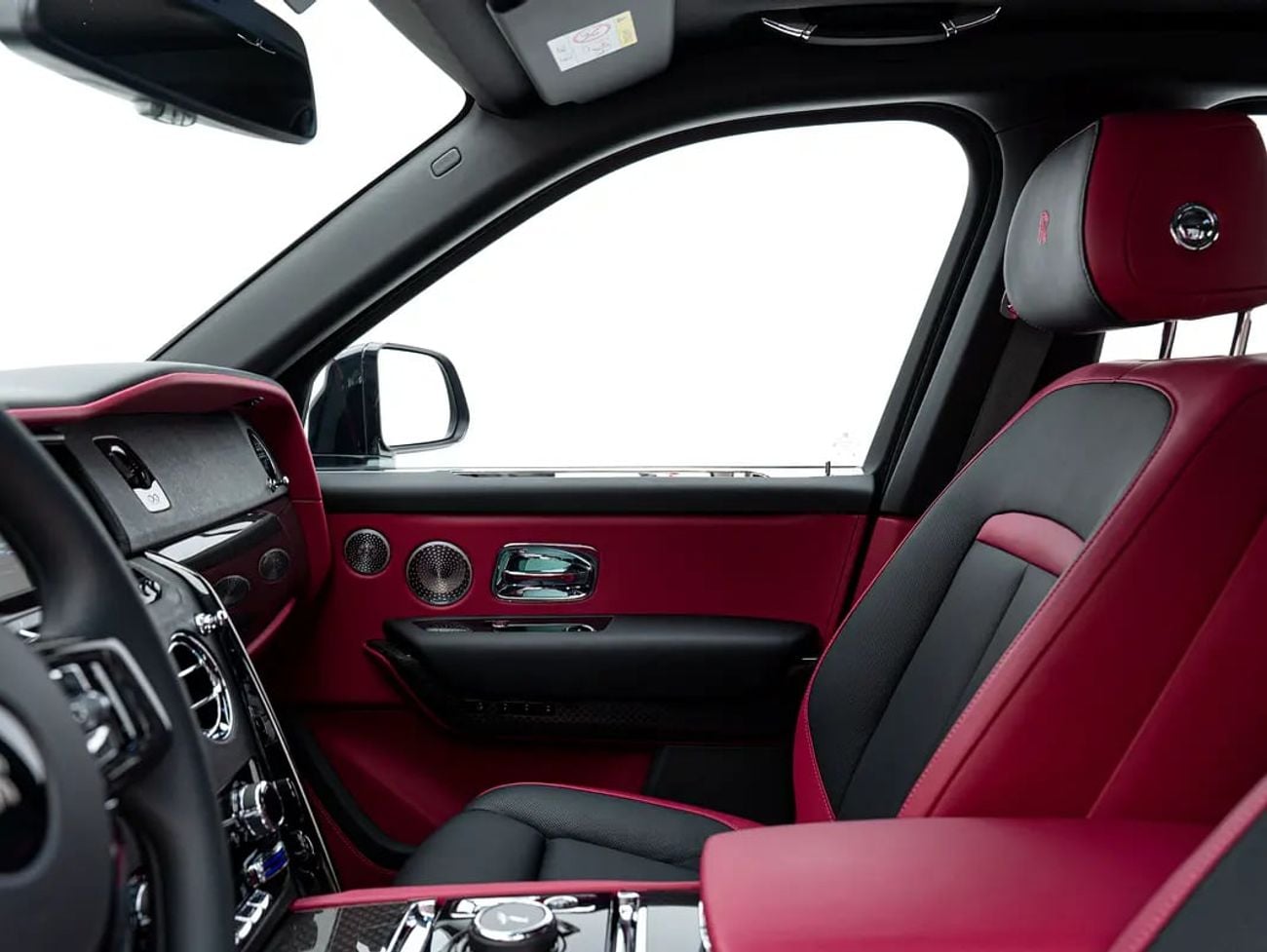 أودي RS2 Black Badge | Brand | Bespoke Interior