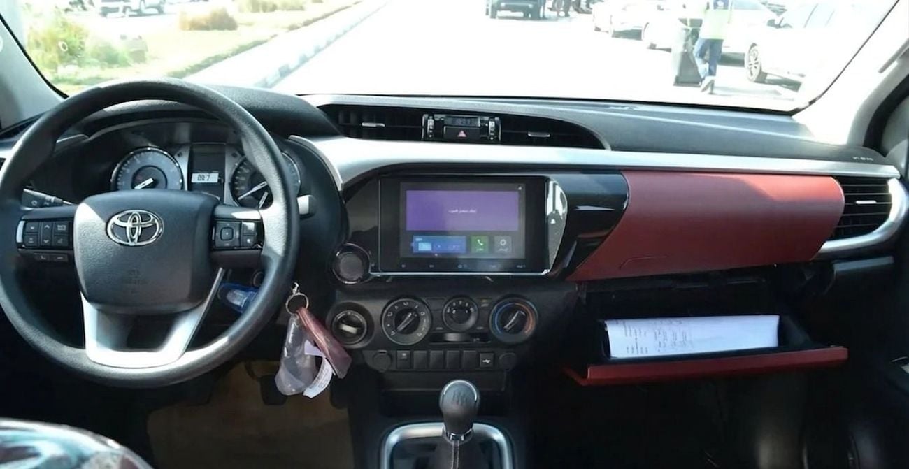 تويوتا هيلوكس 