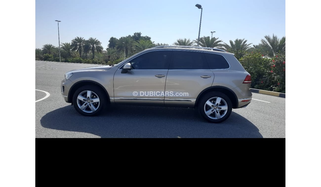 Volkswagen Touareg R-Line Volkswagen Touareg V6 2016 GCC specifications