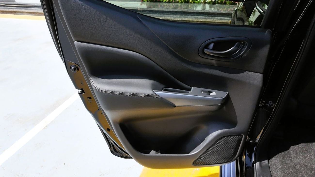 Nissan Navara  2025 Nissan Navara | 2.5L Petrol | 160 HP | Manual | 4x4 | GCC Specs