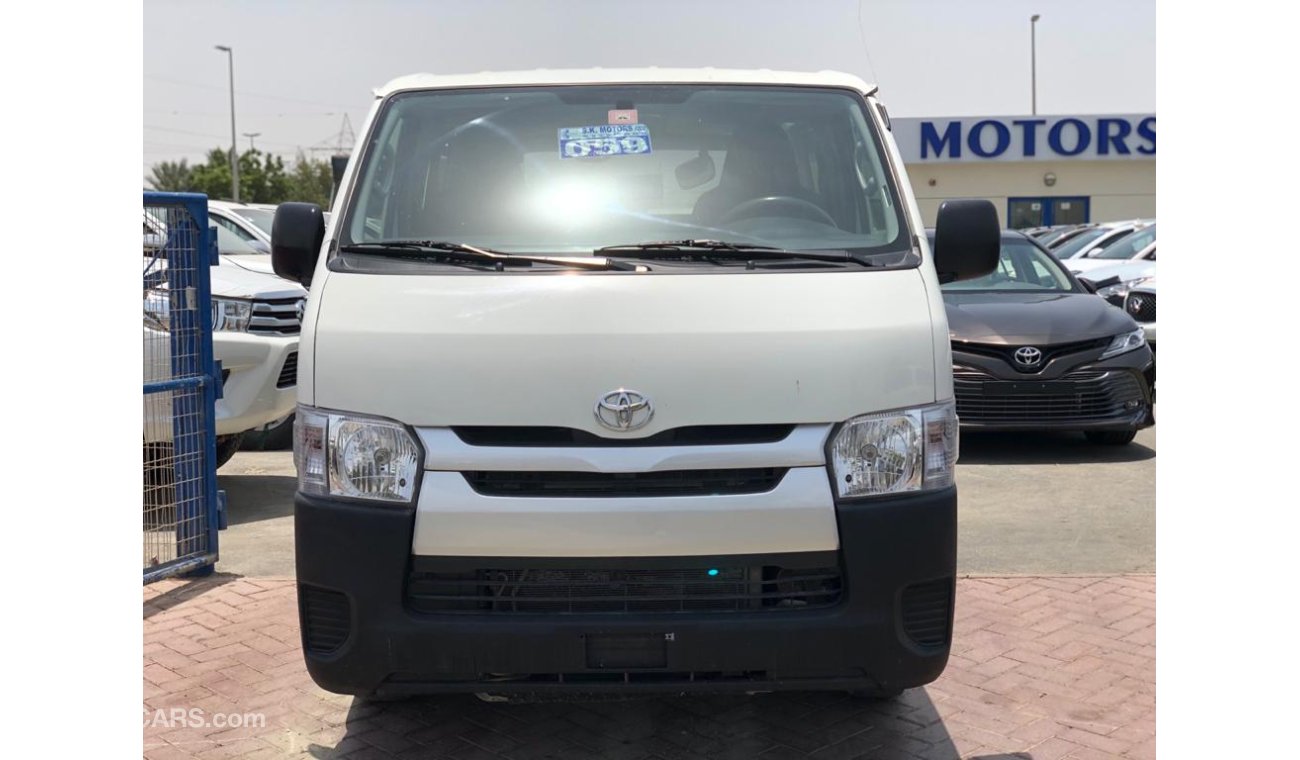 Toyota Hiace MINT CONDITION, GCC SPECS, STANDARD ROOF, CODE-39974