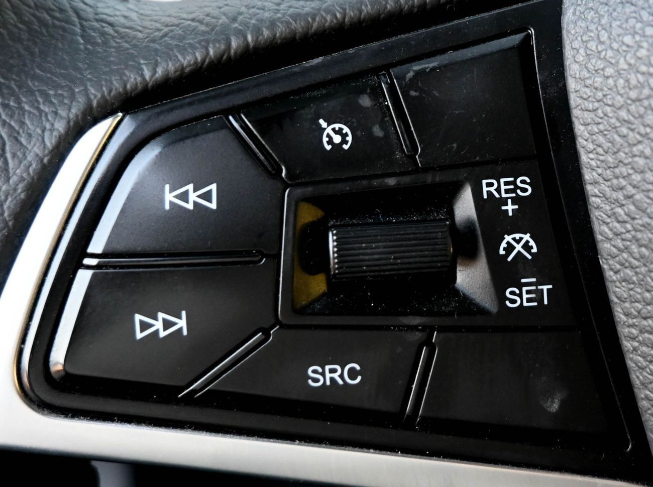 JAC J7 JAC J7 - 2023 - Turbo - GCC - Full option - Accident-free - 1.5L - Excellent condition