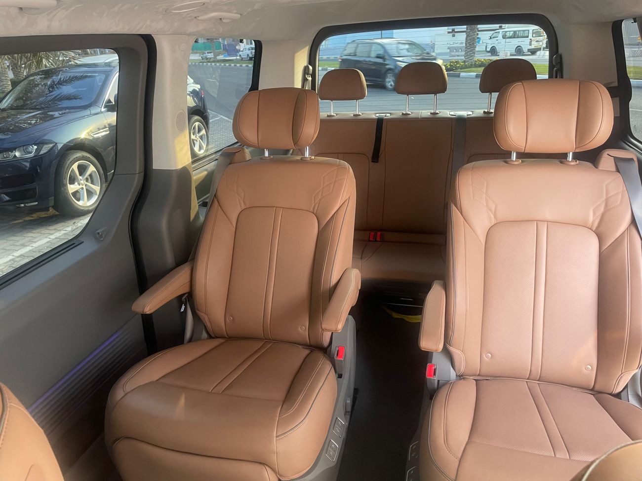 Hyundai Staria 3.5L Luxury (7 Seater)