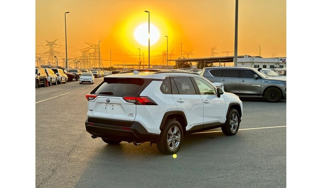 تويوتا راف ٤ 2022 HYBRID LIMITED SUNROOF FULL OPTION CLEAN TITLE UAE PASS