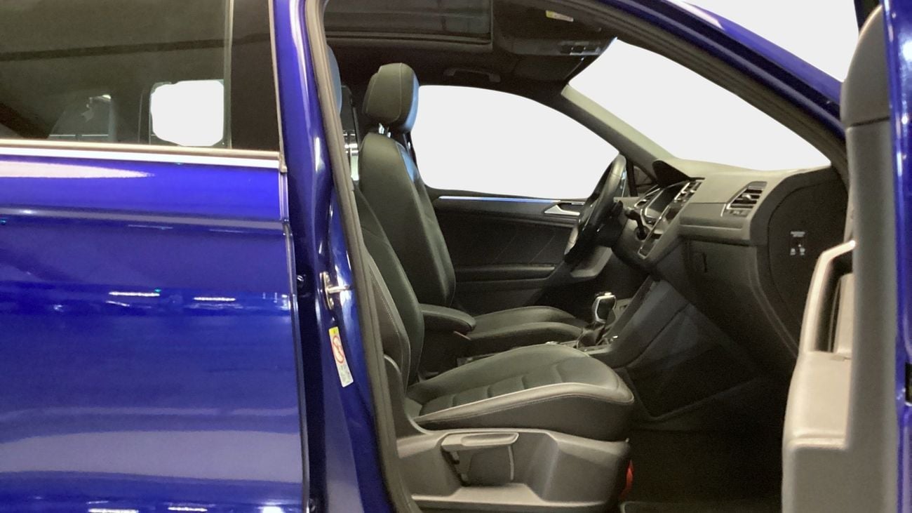 Volkswagen Tiguan R-LINE PREMIUM | Guaranteed Warranty | 0 Down Payment