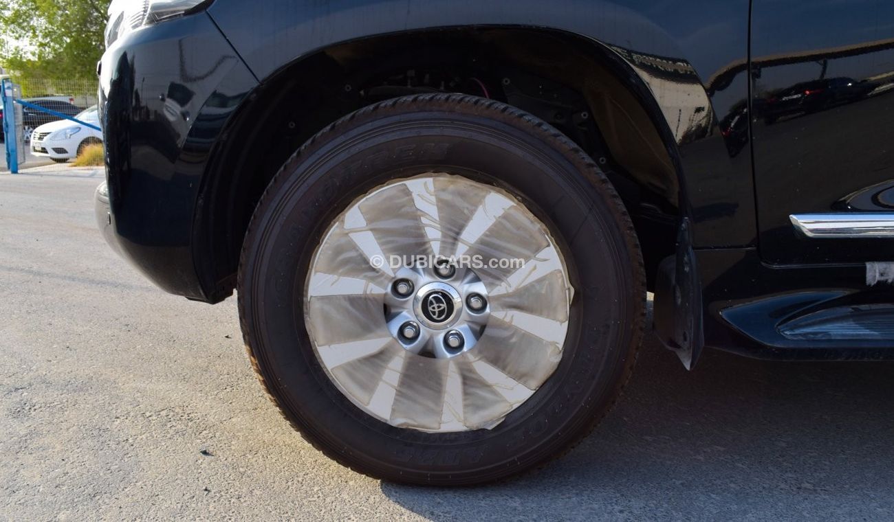 Toyota Land Cruiser GXR V8