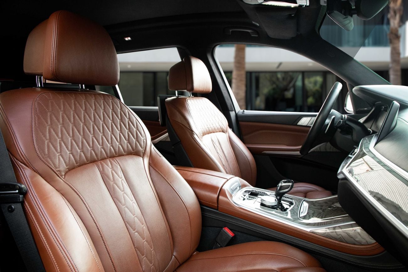 بي أم دبليو X7 X7 50i M-Sport | 3,428 P.M | 0% Downpayment | V8 | BMW Service | M-Kit