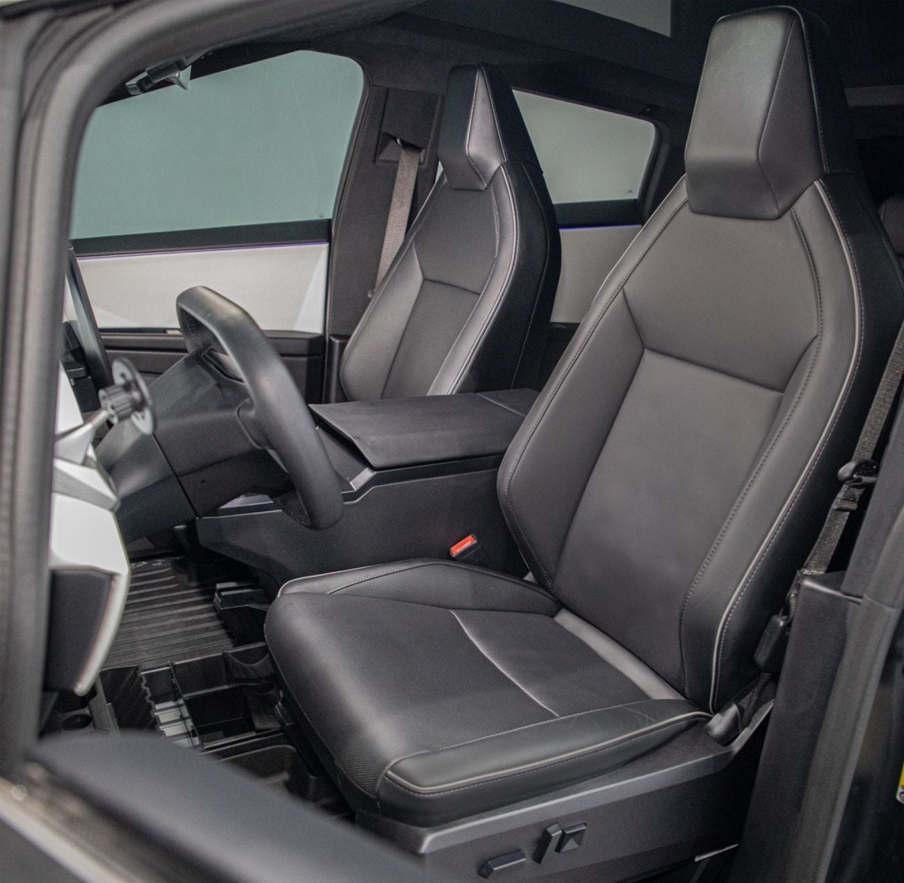 تسلا سايبرتراك Foundation