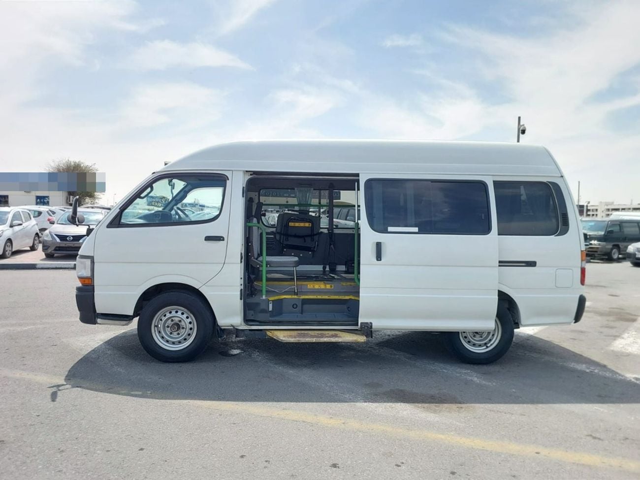 Toyota Hiace (RAMADAN OFFER) TOYOTA HIACE VAN RHD 2003 MODEL 2.4 L PETROL AUTOMATIC(PM02943)
