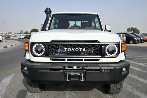 تويوتا لاند كروزر بيك آب 79 Double Cab LX-Z 4.0L Petrol 4WD Automatic