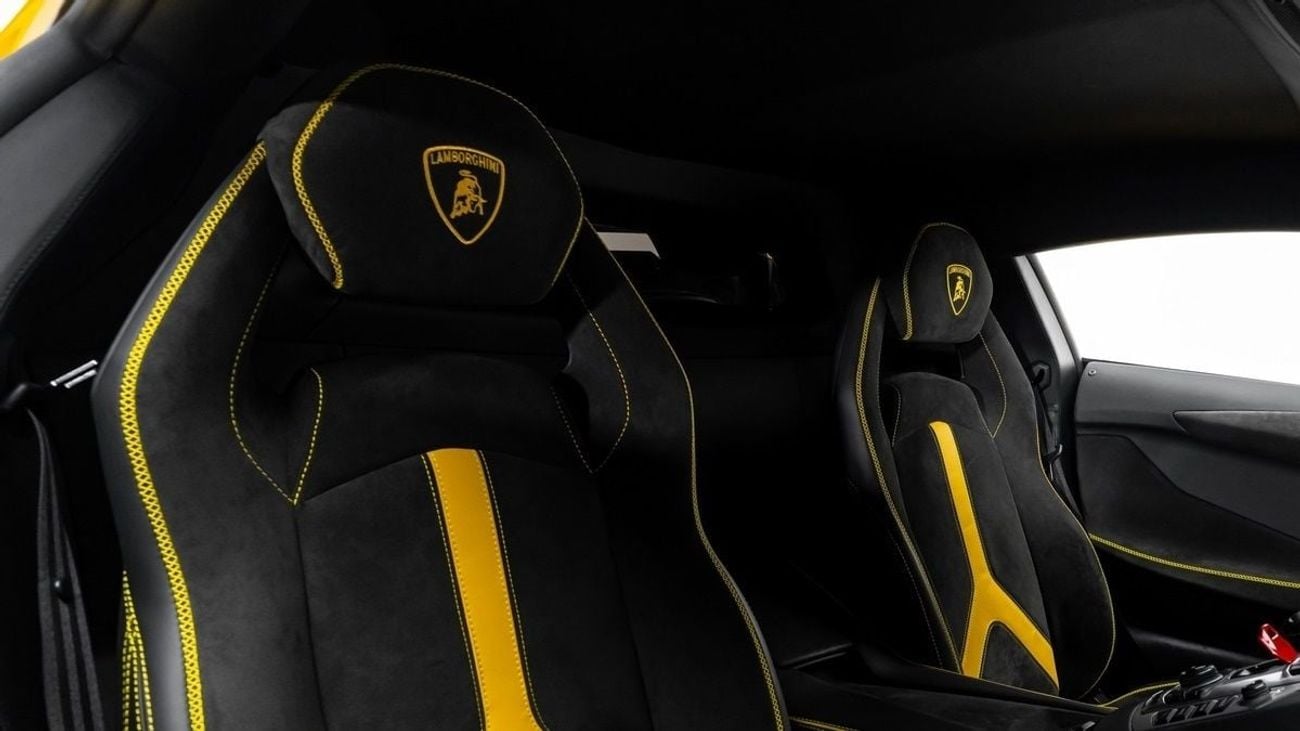 Lamborghini Aventador LP 700-4 - 2014 - GCC Specs