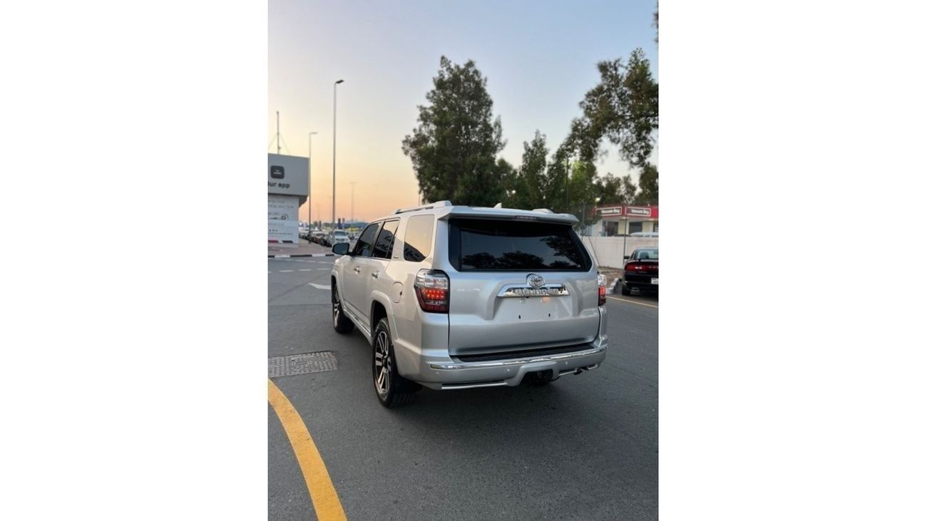 Toyota 4Runner LIMITED  4x4 Drive,7Seat,Sunroof,Leather seat full option