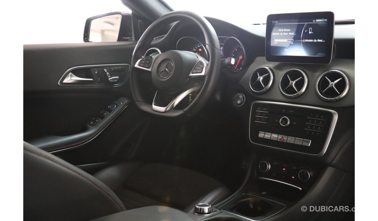 Mercedes-Benz CLA 250 2018 GCC under Warranty with Zero downpayment.