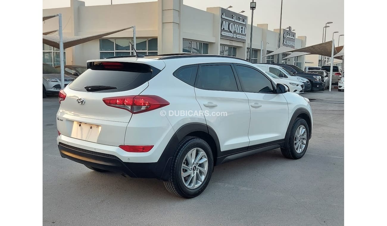 هيونداي توسون SE هيونداى توسان 2017 خليجي بحاله ممتازه 2000 سي سي