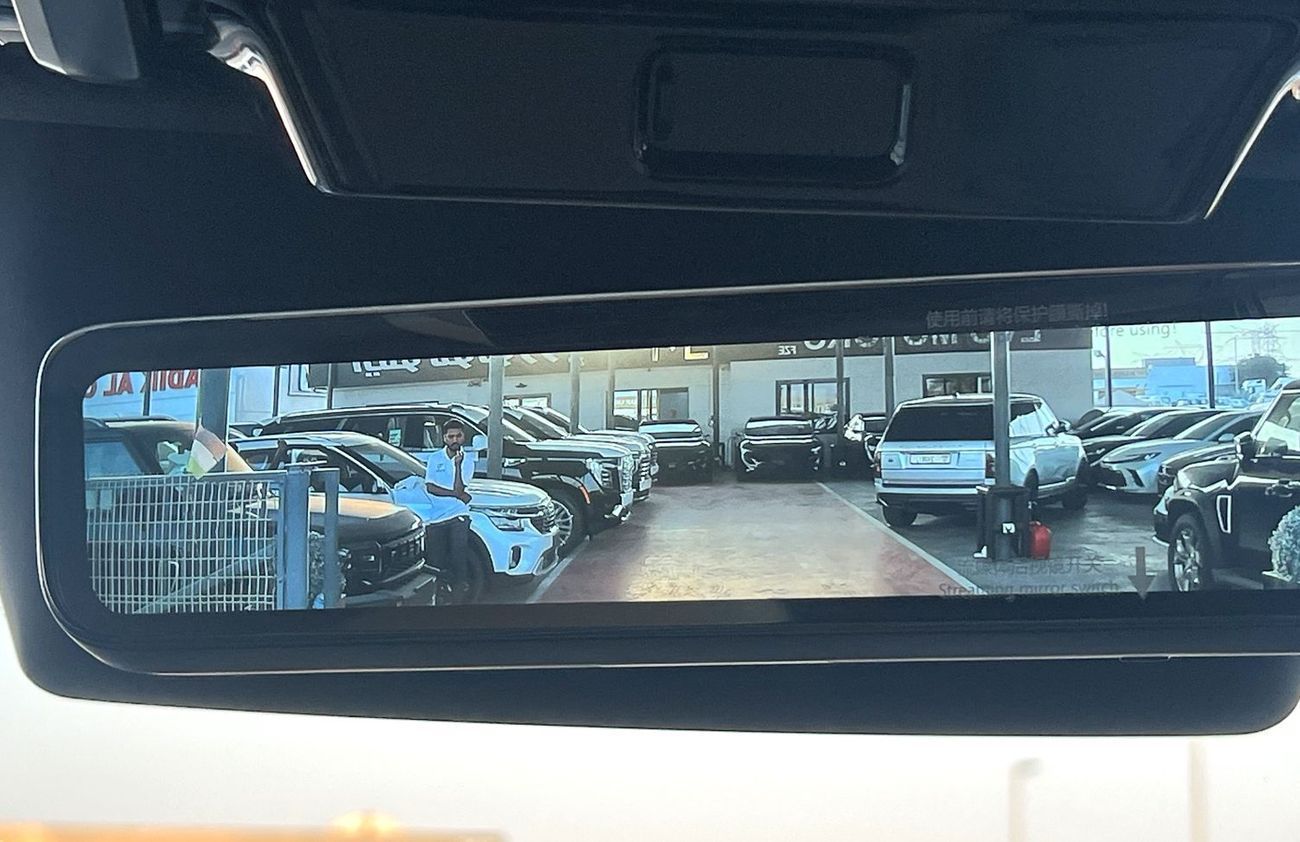 BYD Leopard 8 Smart and Brave Flagship Edition (7 Seats) Flagship Edition 7 Seats With Drone (EXPORT ONLY)