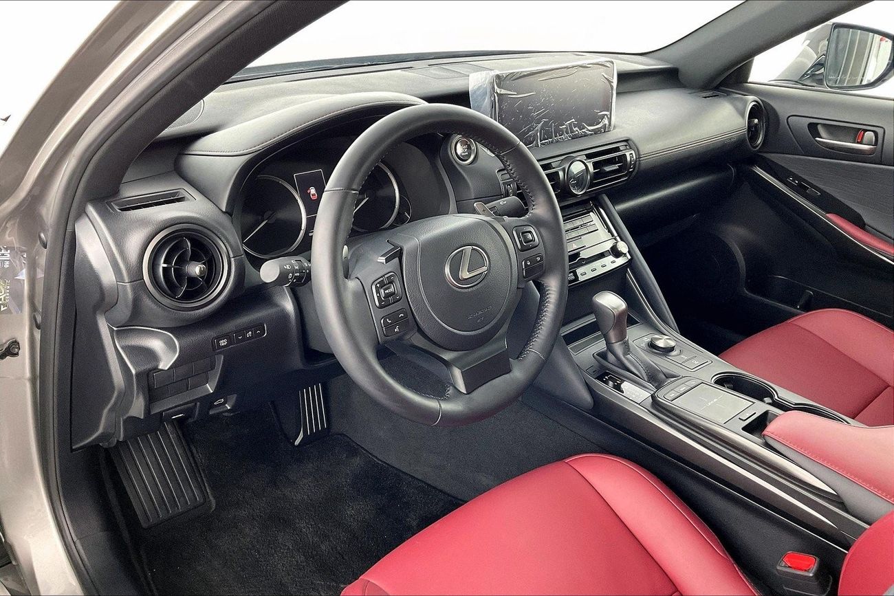 Lexus IS300 Premier | 1 year free warranty | 0 Down Payment