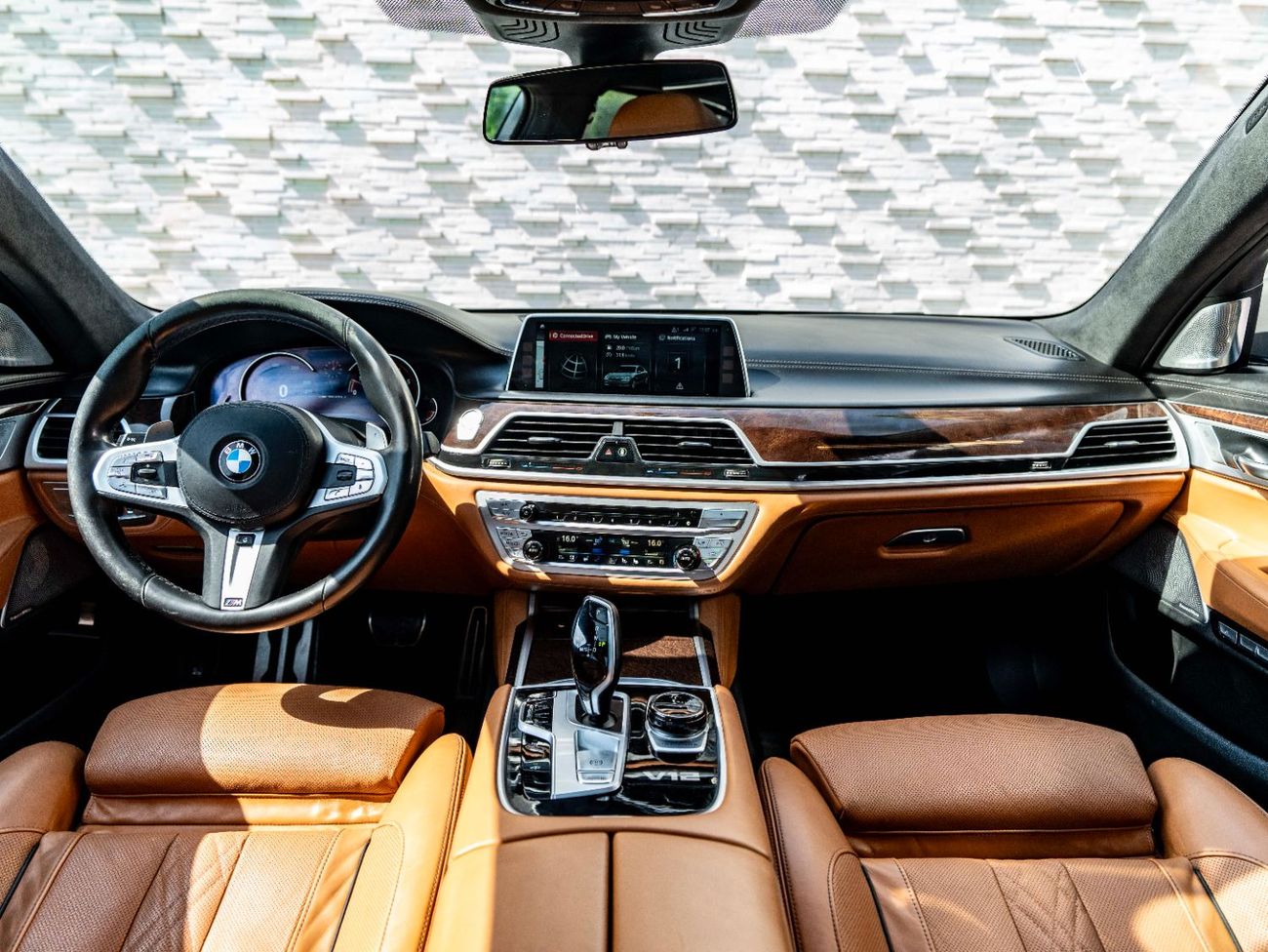 BMW M760Li xDrive 6.6L