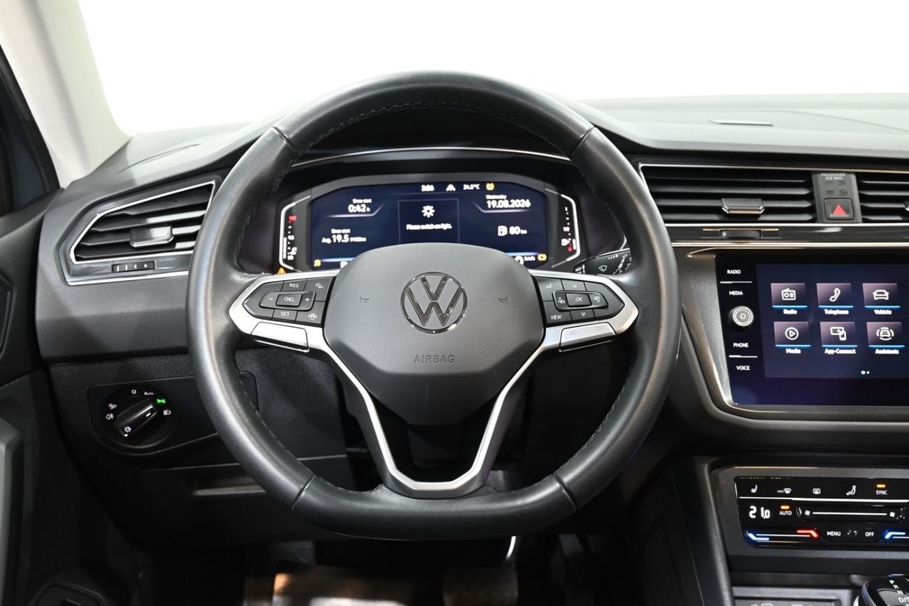 Volkswagen Tiguan Elegance Premium 2023 Volkswagen Tiguan 4Motion Elegance Premium, VW Service History, 1 Year Warranty, GCC