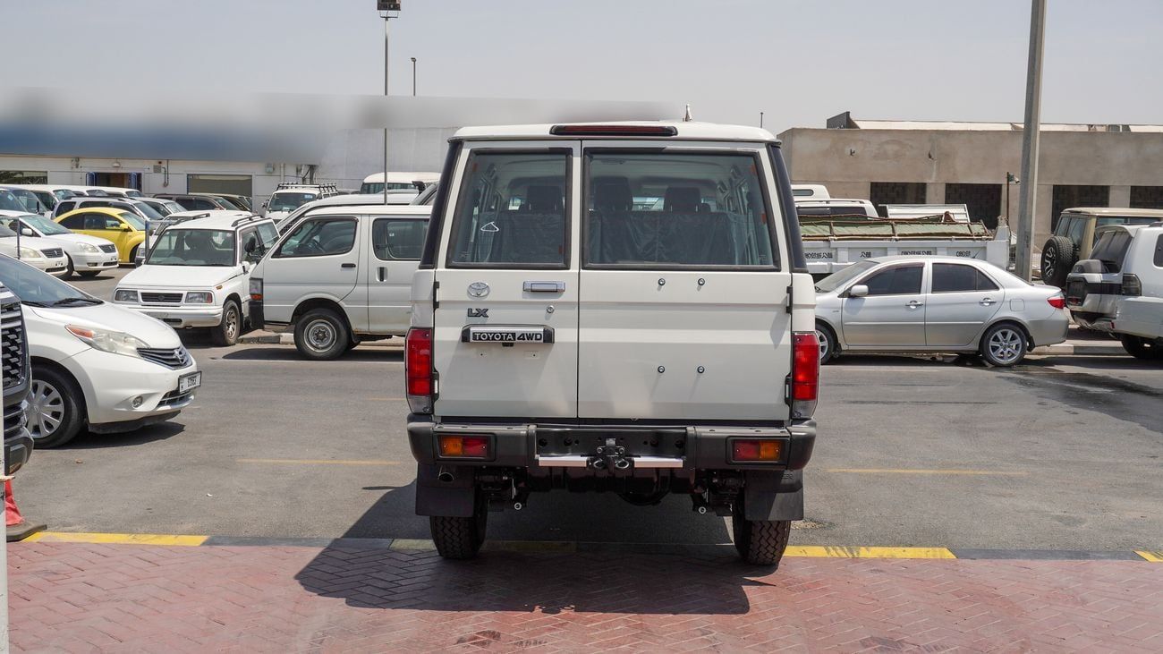 Toyota Land Cruiser 70 LX 2.8L Diesel A/T