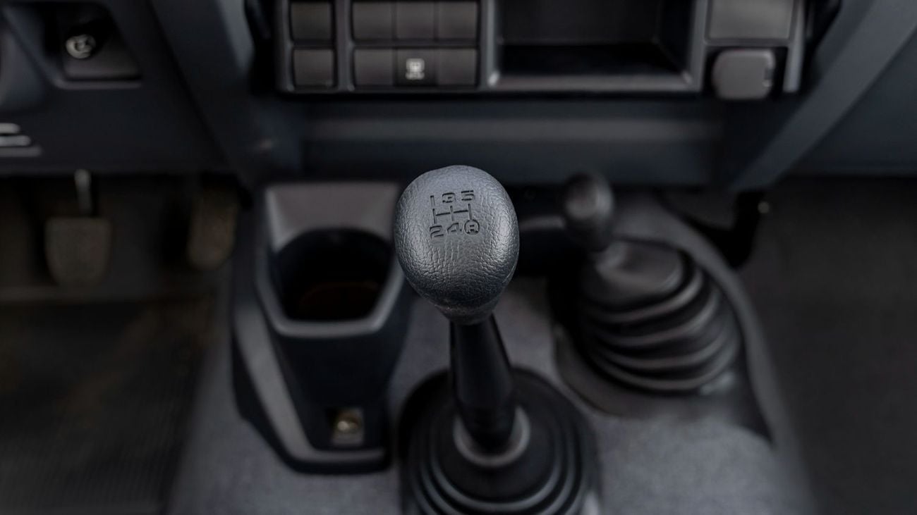 Toyota Land Cruiser 76
