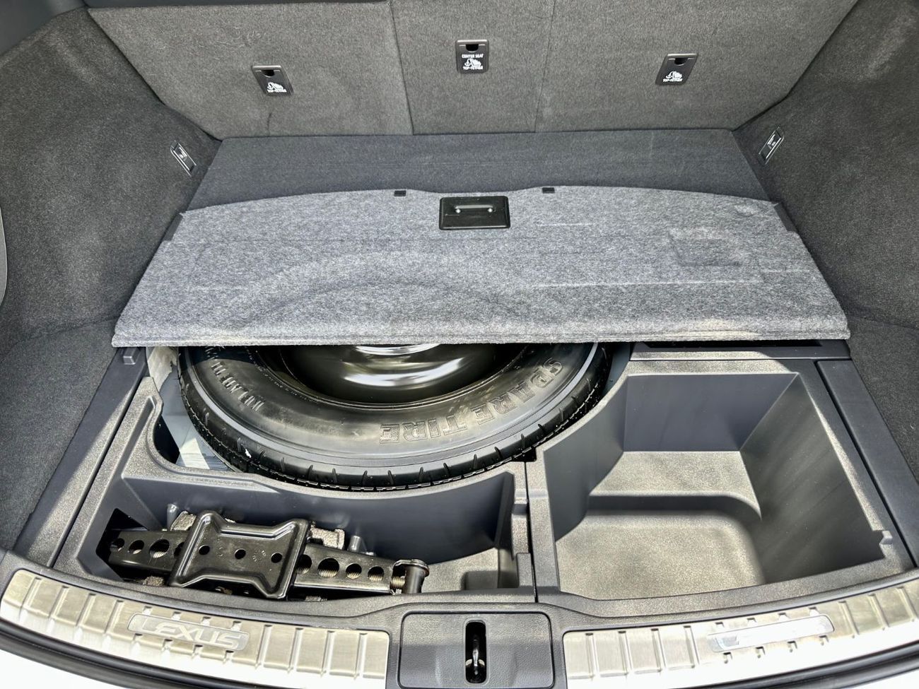 Lexus RX350 Lexus RX 350 Full Option Year: 2024 Color: White