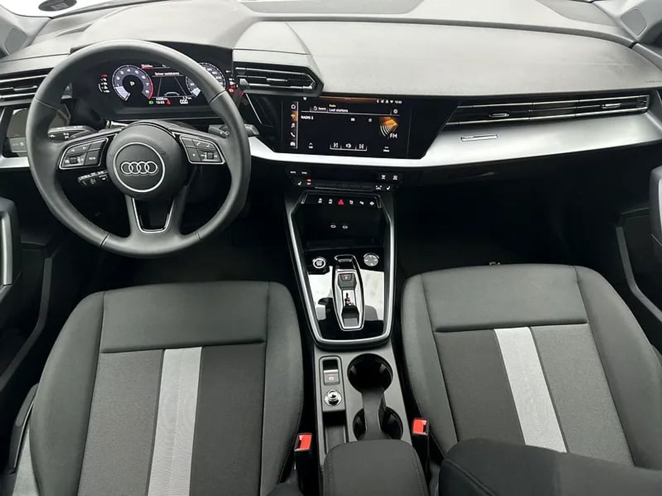 أودي A3 35 TFSI S Line 1.4L Sedan 35 TFSI 150hp Standard (Ref# 84620)