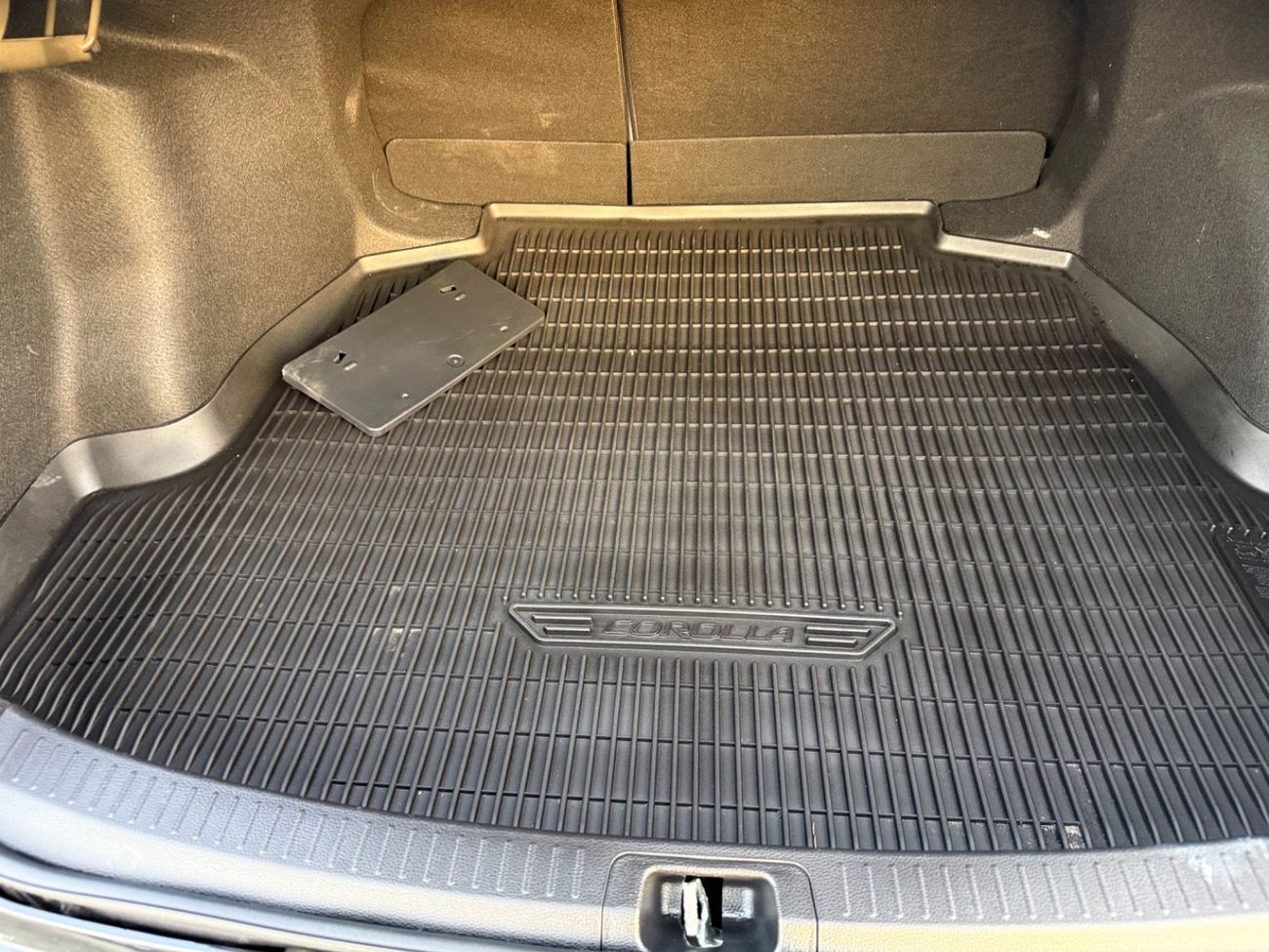 تويوتا كورولا SE+ 2.0L