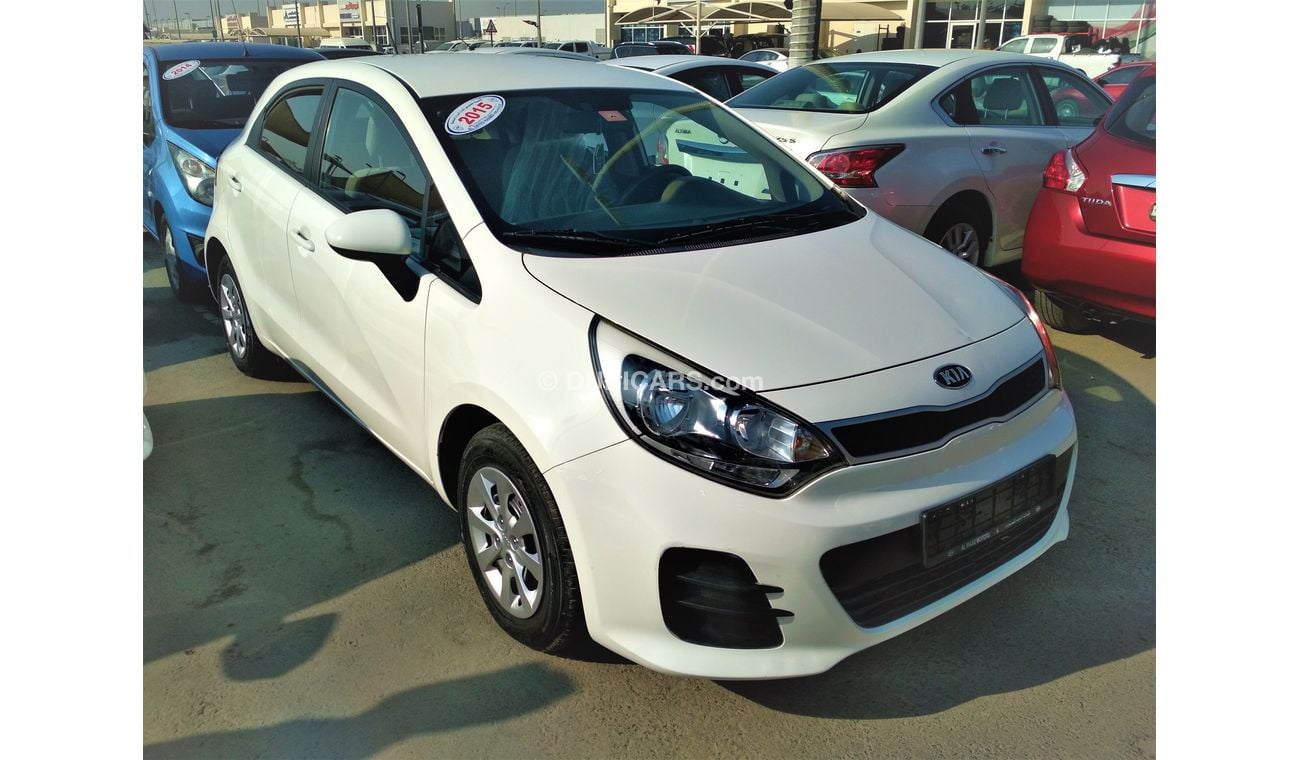 Kia Rio WHITE 2015 GCC NO PAINT NO ACCIDENT PERFECT