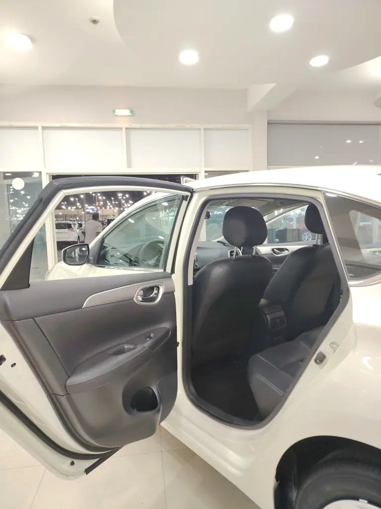 Nissan Sentra SV 1.6L (110 HP) chines specs