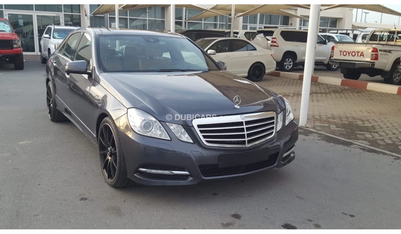 Mercedes-Benz E300 Mercedes  model 2013 car prefect condition full service full option low mileage