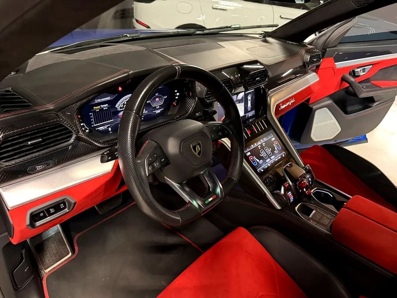 لامبورغيني اوروس Standard European Specs