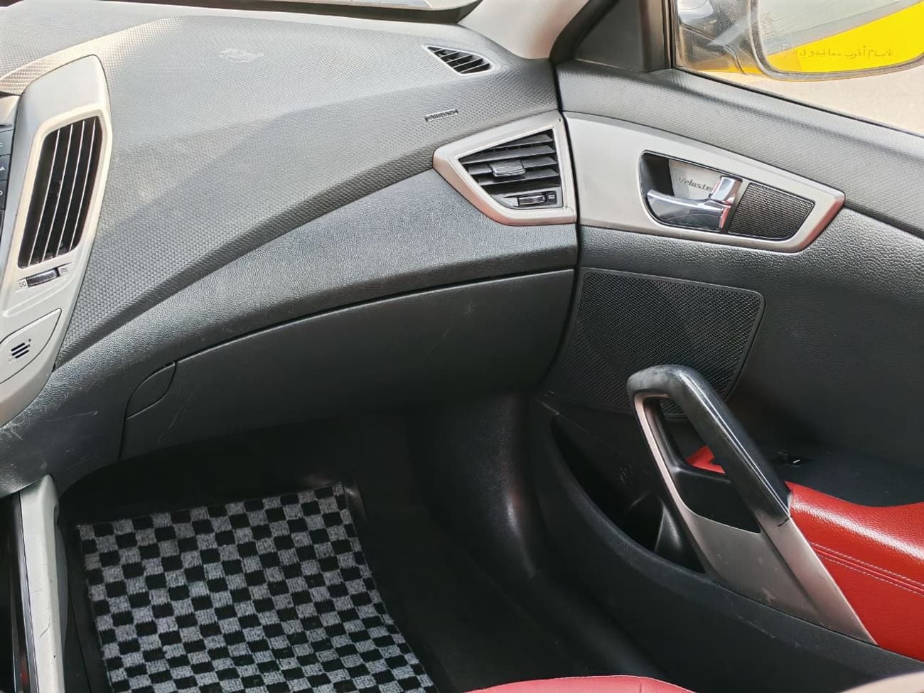 هيونداي فيلوستر TOP Hyundai Veloster 2013 | GCC Specs | Well Maintained Compact Hatchback