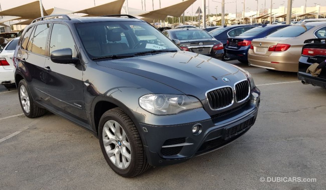 BMW X5 2013 Gcc specs Full options  6 cylinders 3.5xdrive