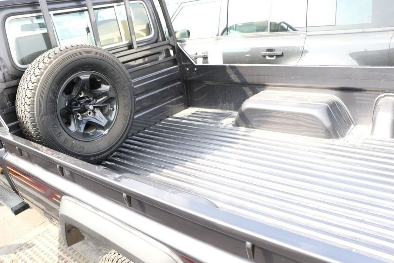 Toyota Land Cruiser Pick Up 2024 Land Cruiser LC79 4.0L Single cabin Auto Gear Full option