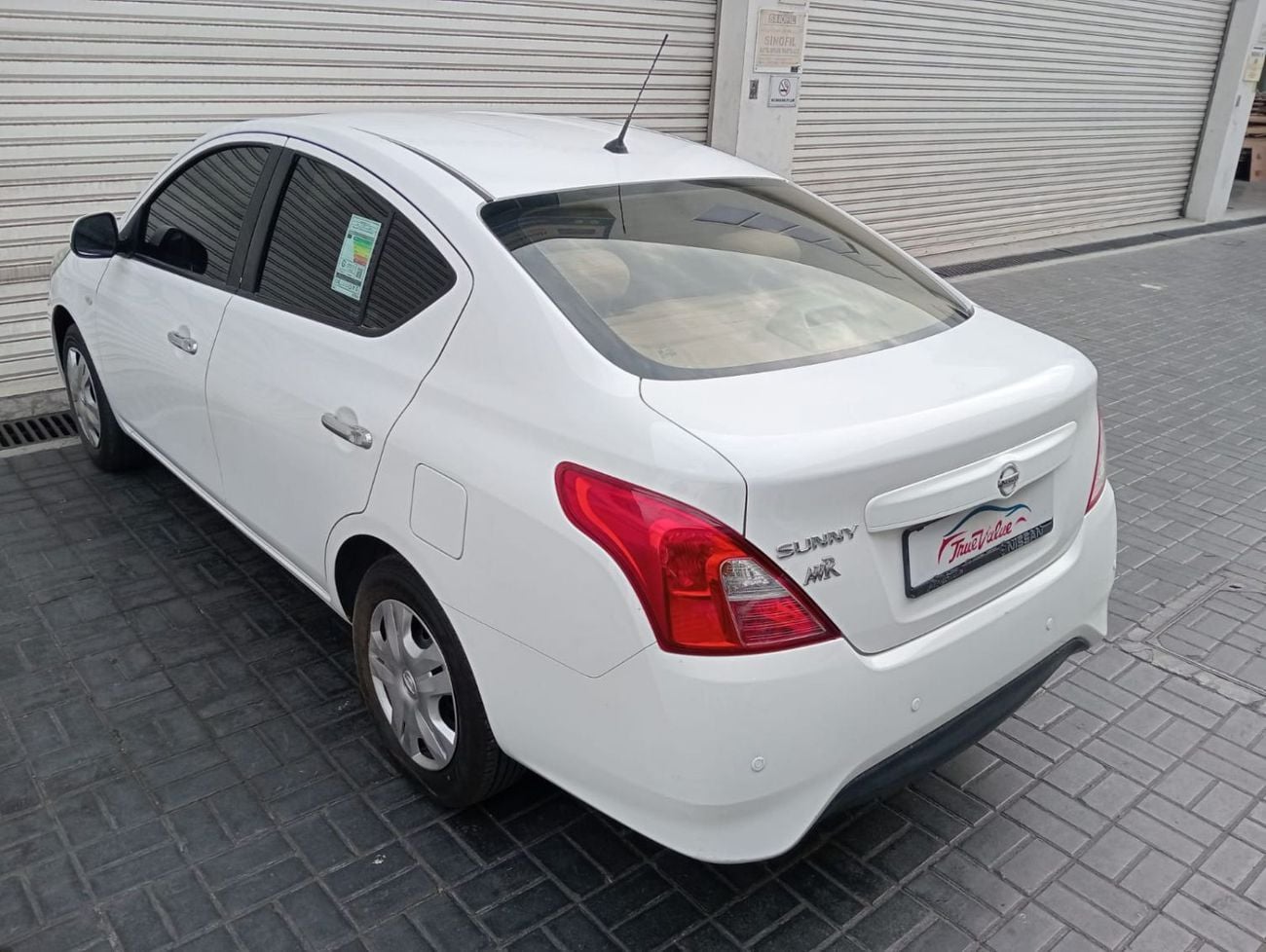 Nissan Sunny SV
