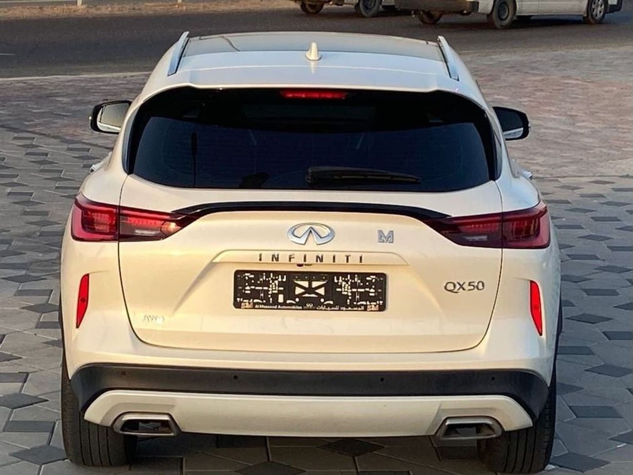 إنفينيتي QX50 Luxury 2.0L RWD