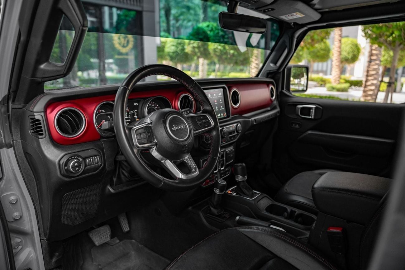 Jeep Wrangler Unlimited RUBICON Fully loaded under warranty and service contract completely serviced and ready to go
