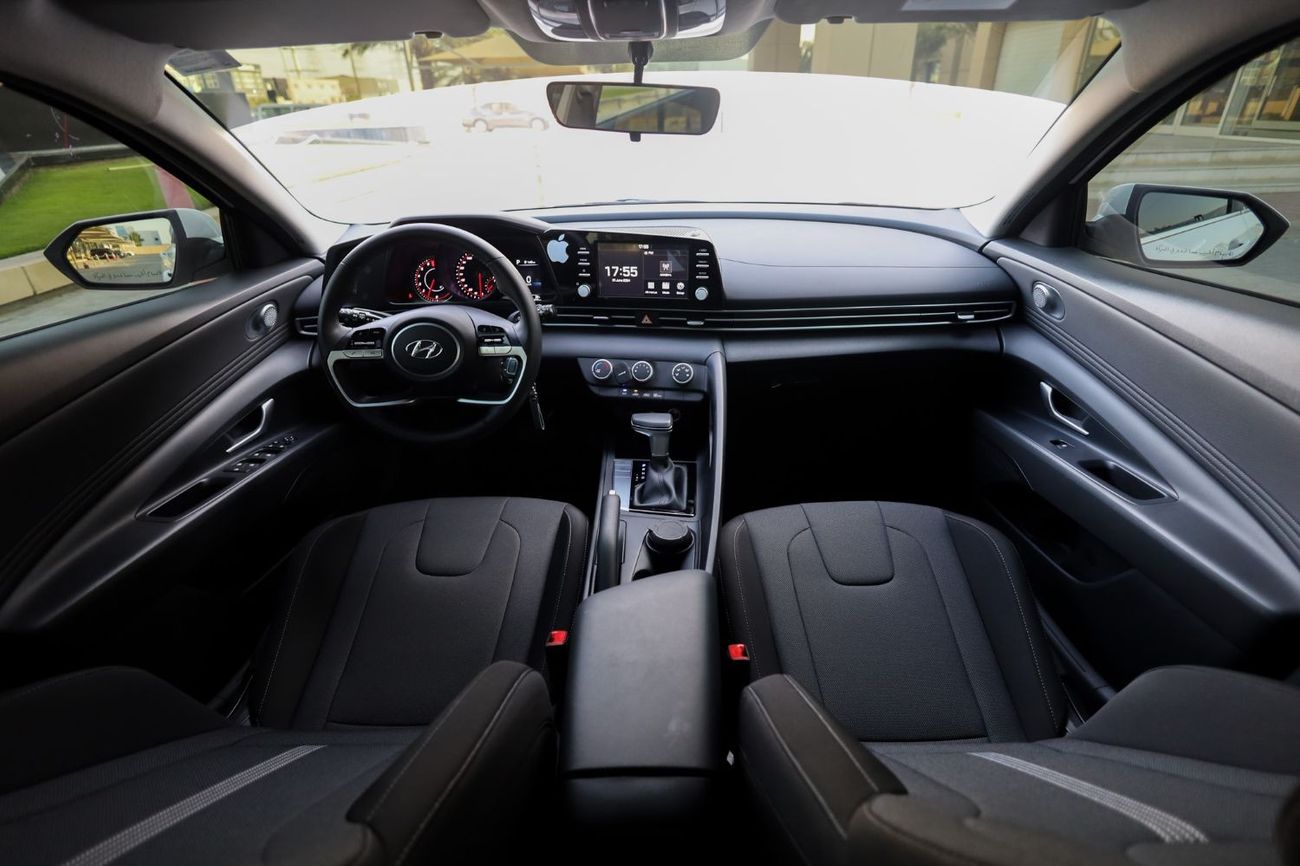 Hyundai Elantra Hyundai Elantra Comfort 2023 GCC under Agency Warranty with Flexible Down-Payment/ Flood Free.