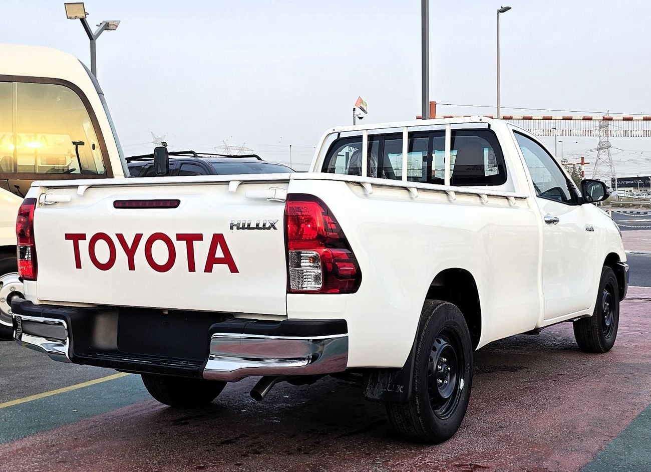 تويوتا هيلوكس  Toyota Hilux Single Cabin 2.4L diesel turbo M/T 2*4 White Color 2026 Model