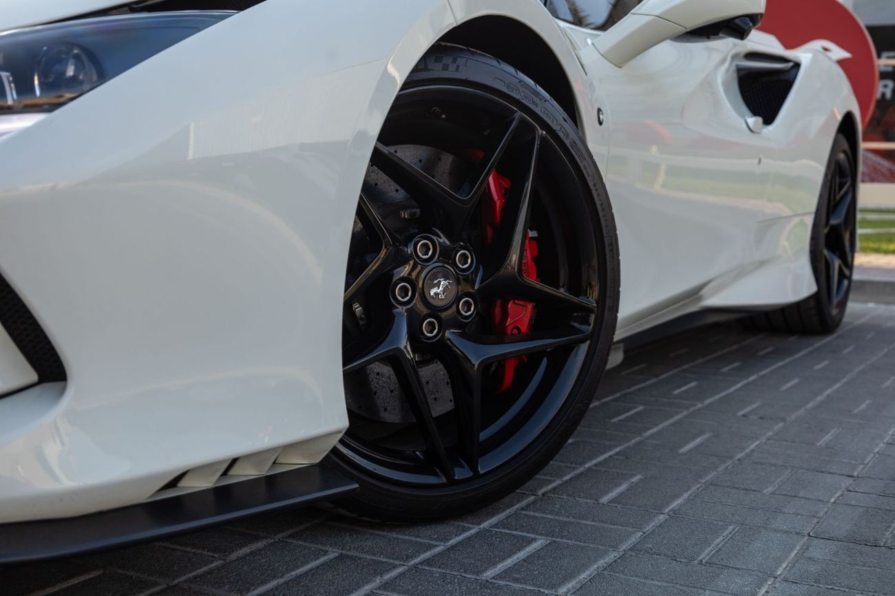 فيراري F8 تريبوتو 3.9T V8