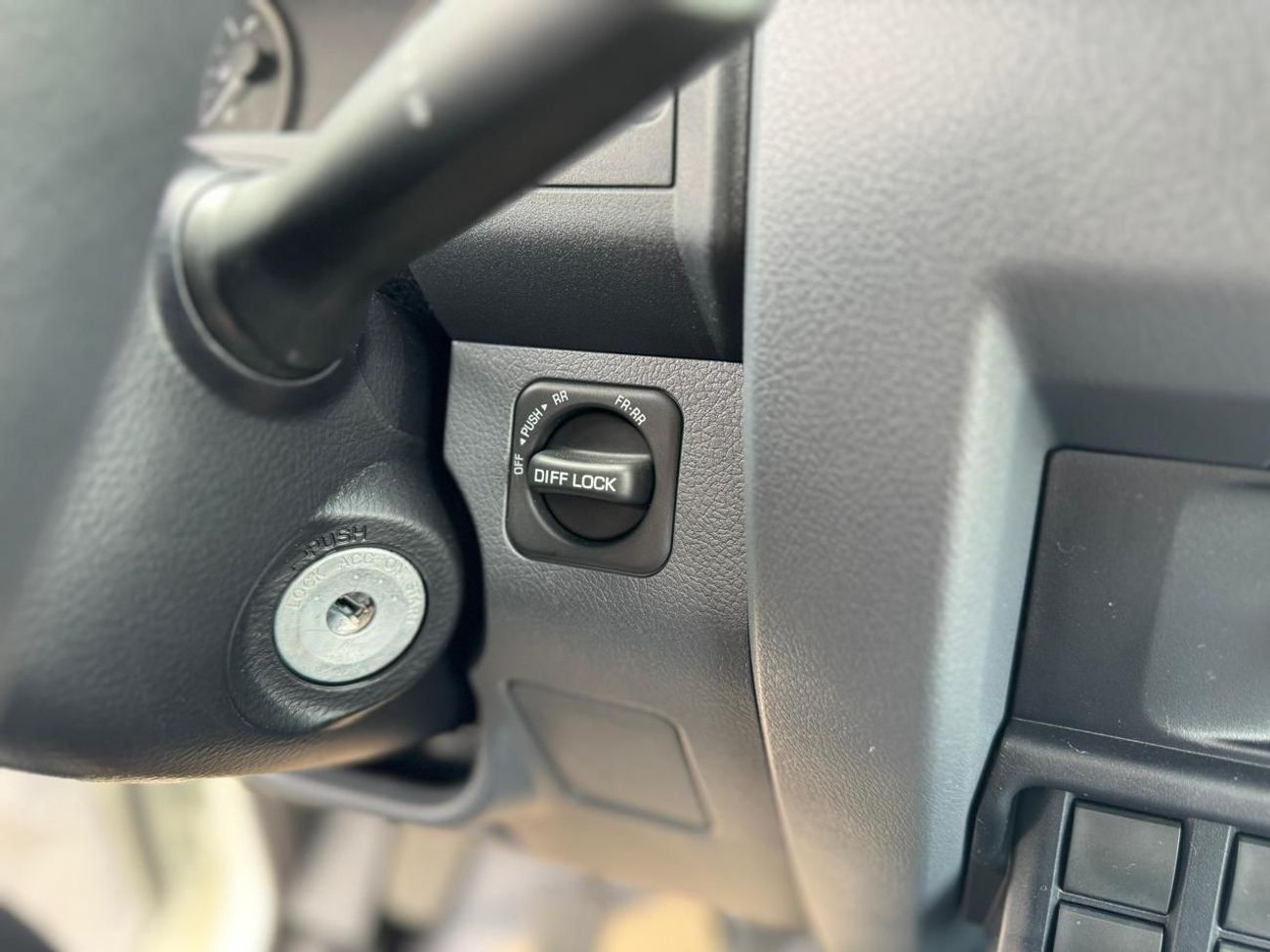 Toyota Land Cruiser Pick Up NEW TOYOTA LC 79 4.0L 4WD DOUBLE CAB PICK-UP – MT