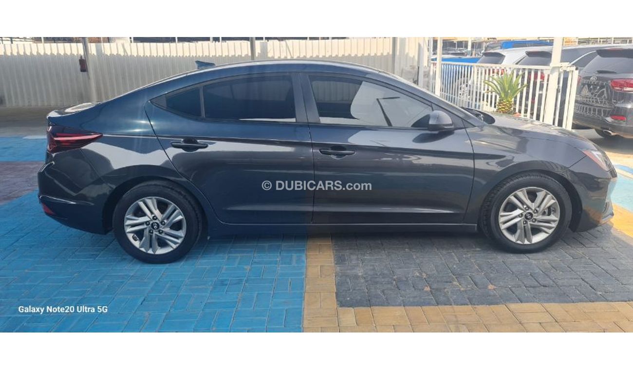 Hyundai Elantra Car is very good and clean