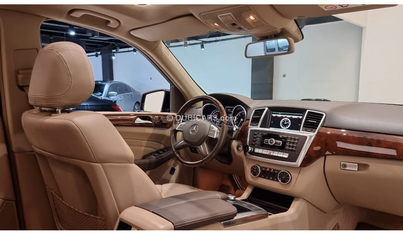 Mercedes-Benz ML 400 2015 Mercedes ML 400 4MATIC, Full Service History, GCC