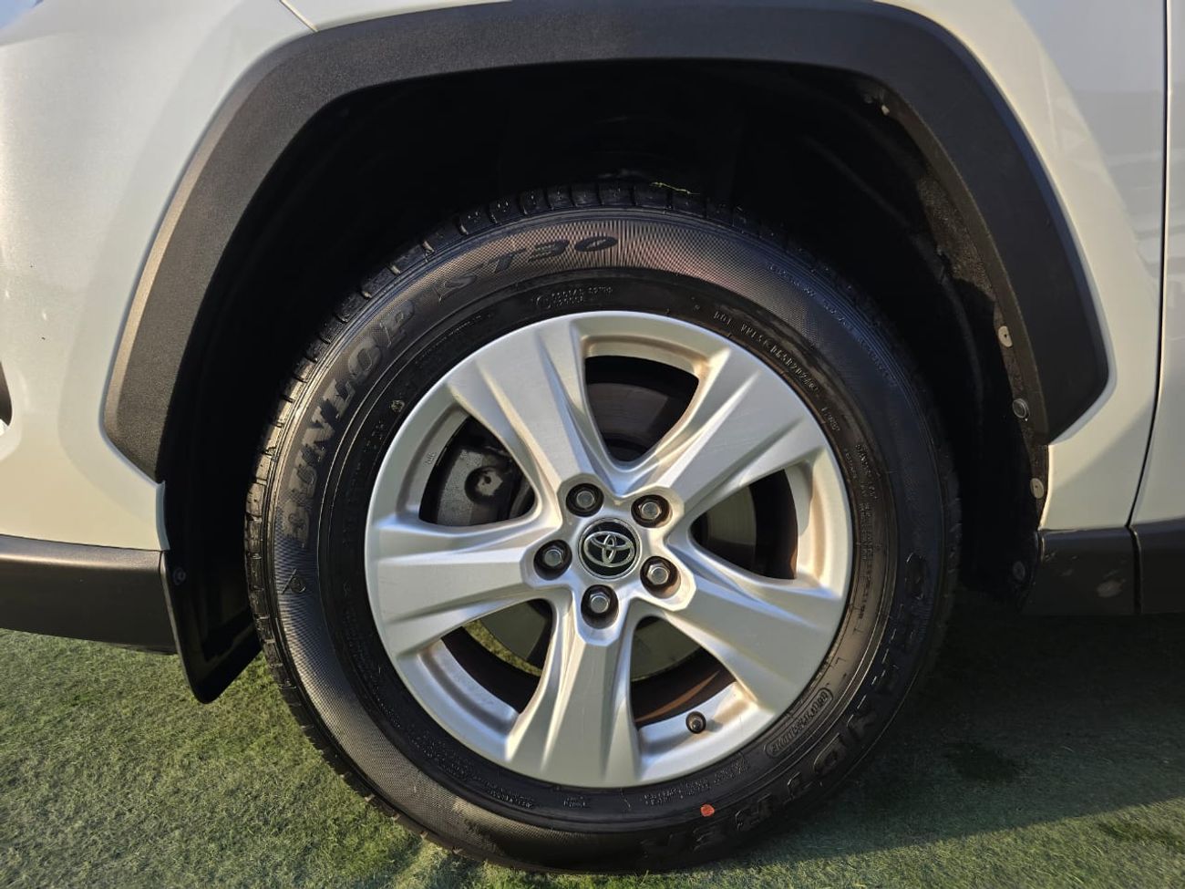 تويوتا راف ٤ EXR 2.5L (203 HP) 4WD TOYOTA RAV4 2020 4X4 GCC 4 CYLINDER ENGINE 2.5L clean car without accident wit