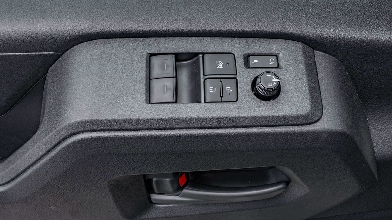 تويوتا هاياس 2026 Toyota Hiace 3.5L Petrol MT High Roof GCC