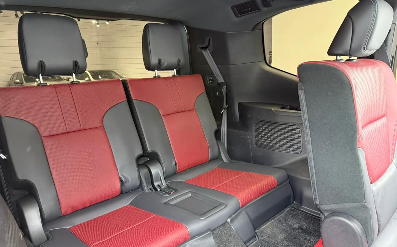 تويوتا لاند كروزر VXR 3.5L 2025 Toyota Land Cruiser VXR, Toyota Warranty+Service Contract+Full Service History ,GCC